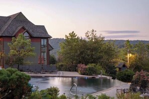 Et oppvarmet basseng