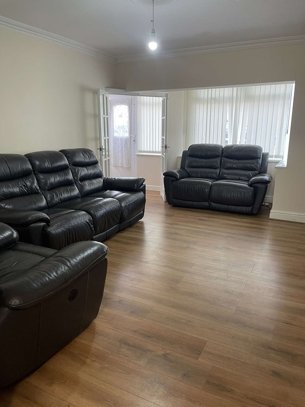 Reception - Cleeve Road House (Birmingham)