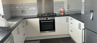 Cleeve Road House