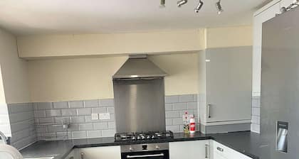 Cleeve Road House