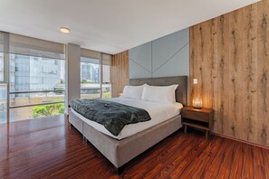4 bedrooms, WiFi, bed sheets