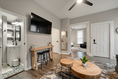 Charming 1-bedroom apartment in downtown Fort Wayne