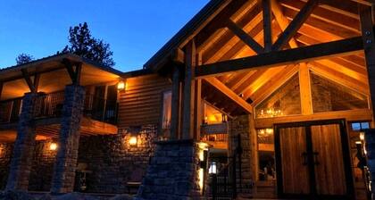 ⛷⛰☀ Bison Peak Lodge ☀⛰⛷
Premier Rocky Mountain Wilderness Lodge on 37 Acres