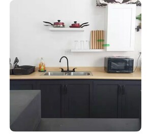 Micro-ondes, four, plaque de cuisson