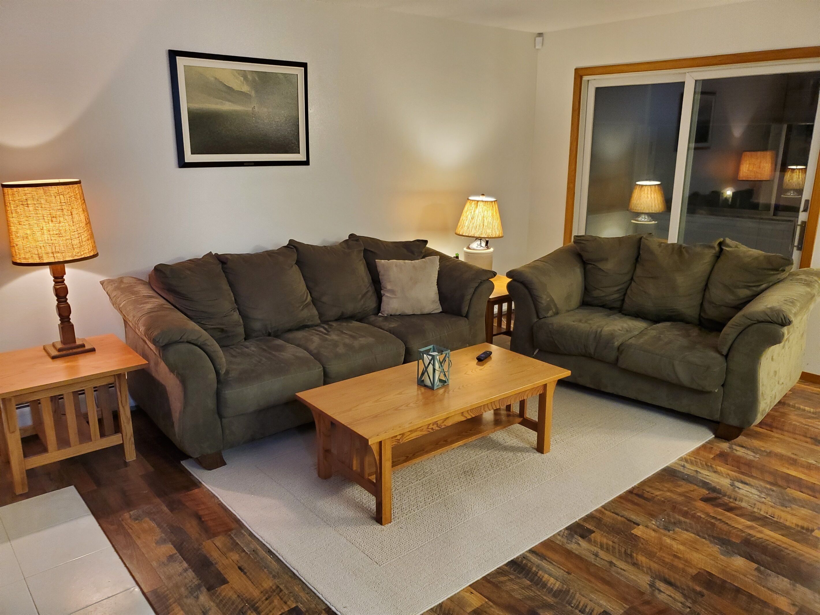 Smart TV, fireplace, video games, DVD player