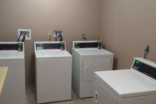 Tomar Park Apt 8 - KP101APT8