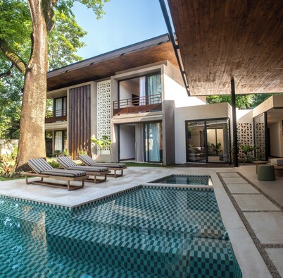 Brand new 5-bed villa in the heart of Nosara with WiFi, AC, pool and jacuzzi