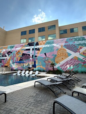 Pool - Domain Luxe Summary: (Austin)