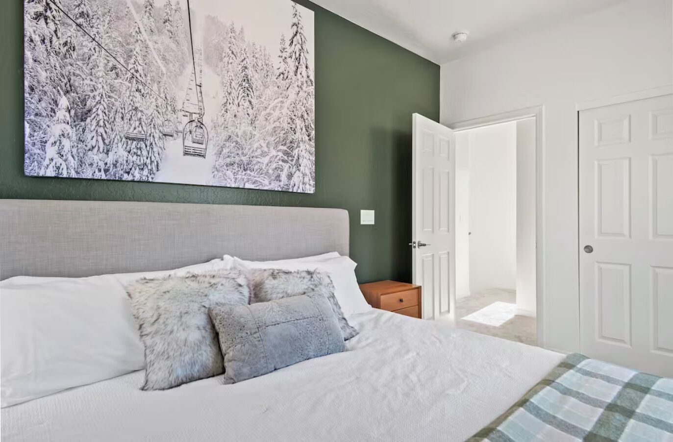 2 多间卧室、熨斗/熨衣板、免费 WiFi、床单