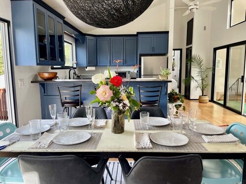 Fully furnished, 30-day min./ Light-Filled Apartment in Sebastopol