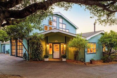 Fully furnished, 30-day min./ Light-Filled Apartment in Sebastopol