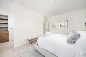 3 slaapkamers, een strijkplank/strijkijzer, wifi, beddengoed