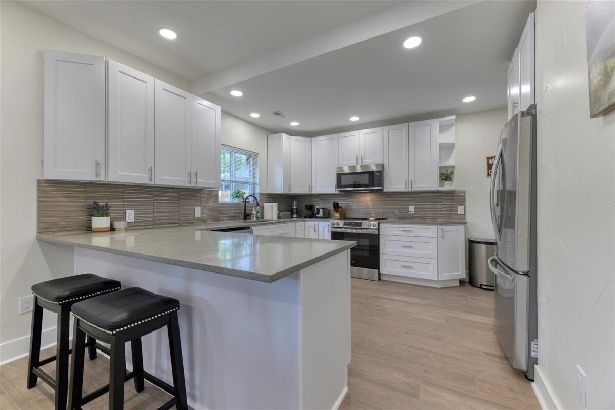 Micro-ondes, four, lave-vaisselle