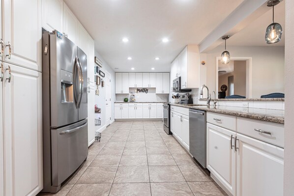 Microwave, oven, stovetop, dishwasher