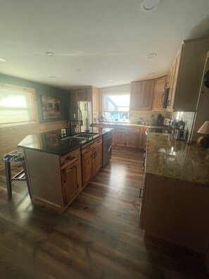 Microwave, oven, stovetop, dishwasher