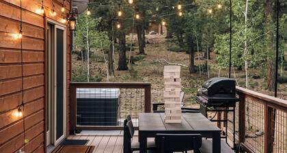 Bailey Escape - Hot Tub Game Room 4 Bed, 4 bath on 2.65 acres