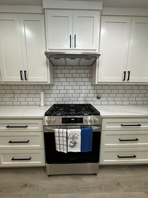 Microwave, oven, stovetop, dishwasher