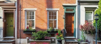 Luxury, Steam Shower, Stylish 3BR 2BA Home in the Beautiful Rittenhouse District