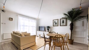 Unclassified image, 4 of 25, button - Charming Marylebone Mews House for Four (London)