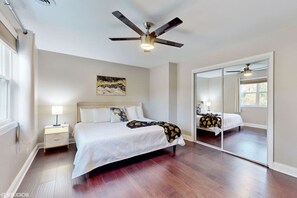 4 bedrooms, desk, iron/ironing board, travel cot