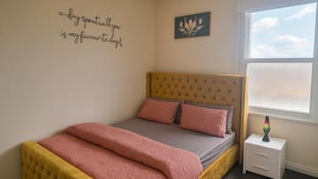2 bedrooms, iron/ironing board, WiFi (free), bed sheets