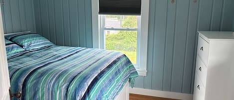 4 bedrooms, WiFi, bed sheets
