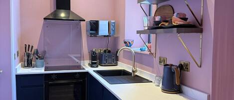 ثلاجة، ميكروويف، فرن