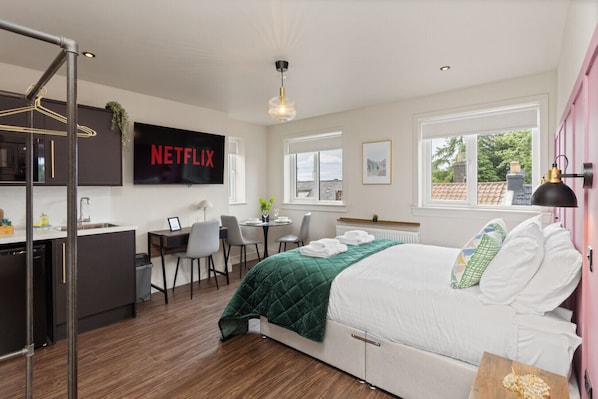 1 bedroom, desk, iron/ironing board, free WiFi