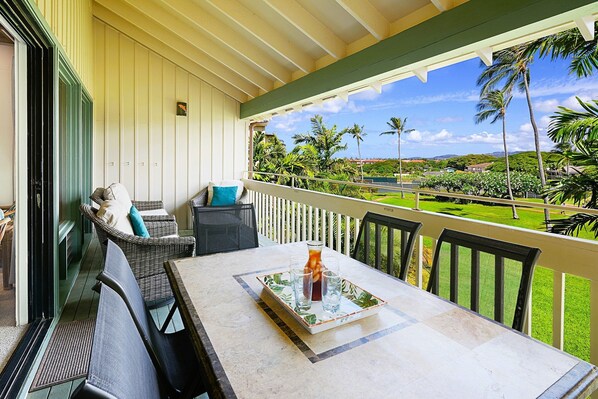 Outdoor dining