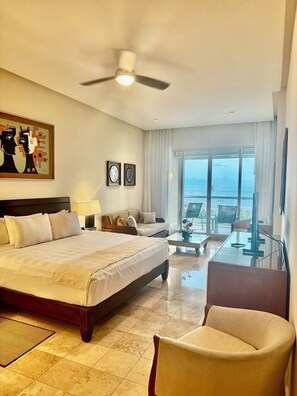 3 bedrooms, in-room safe, iron/ironing board, WiFi