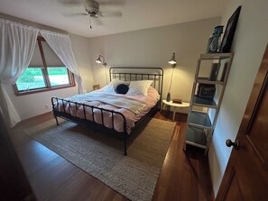 2 bedrooms, WiFi, bed sheets