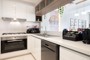 Fridge, microwave, oven, stovetop