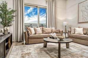 TV - Luxury 4BR, Yas Island by Ferrari World & Yas Mall (Abu Dhabi)