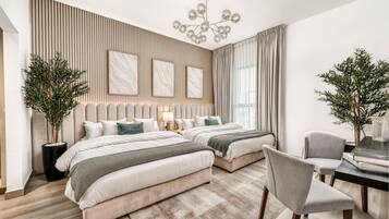 4 slaapkamers, een bureau, een strijkplank/strijkijzer, reisbedje