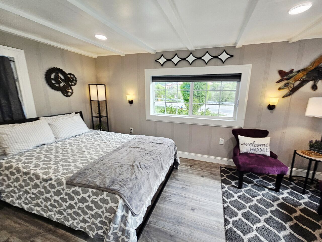 Desk, iron/ironing board, free WiFi, bed sheets