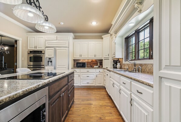 Microwave, oven, stovetop, dishwasher