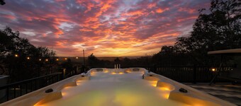 Ultimate Mountain View Retreat w/Private Heated Pool, Hot Tub, Sauna,Cold Plunge