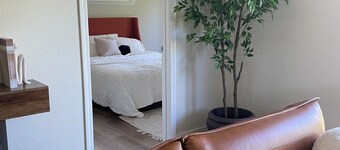 Garden Oasis ~
3-bedroom house in charming San Rafael with a beautiful backyard