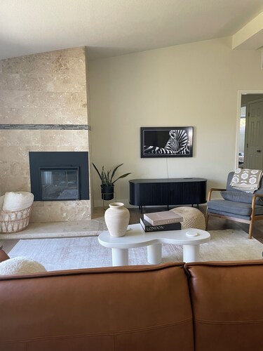 Garden Oasis ~ 
3-bedroom house in charming San Rafael with a beautiful backyard