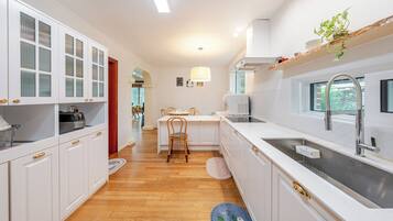 Basic Room, 3 Bedrooms (Pureunbam House (BBQ)) | 3 bedrooms, WiFi (free)