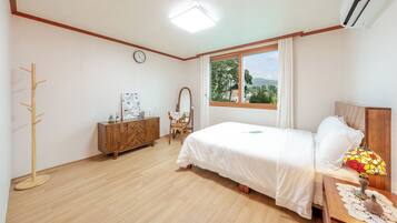 Basic Room, 3 Bedrooms (Pureunbam House (BBQ))