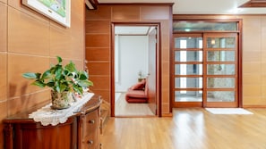 Quarto básico, 3 quartos (Pureunbam House (BBQ)) | 3 quartos, Wi-Fi de cortesia