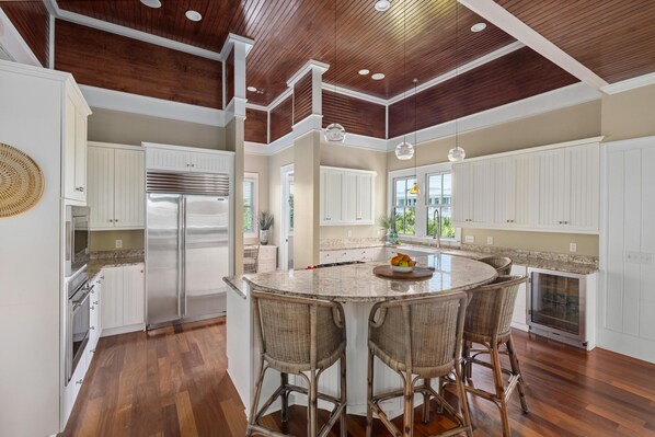 Fridge, microwave, oven, stovetop - Pool, Spa, Ocean Views, One Block to Beach (Isle Of Palms)