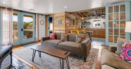 Prime Location•Dog Friendly•Large Deck