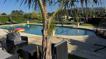 Piscina stagionale all'aperto