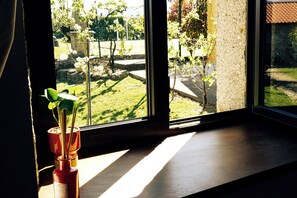 Habitación de diseño con 2 camas individuales | Vistas al jardín