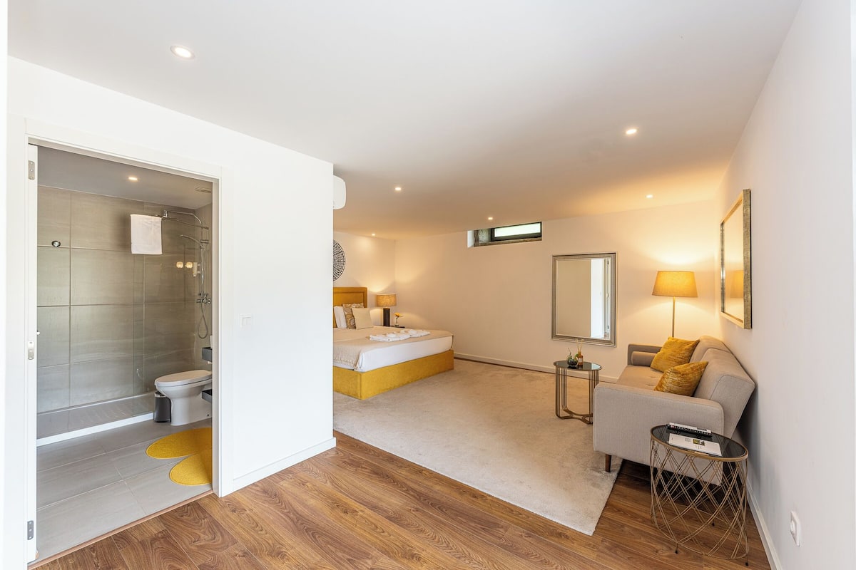 Suite Deluxe, 1 trĂšs grand lit | AccĂšs au Wi-Fi (inclus)