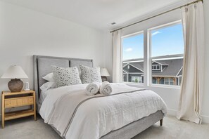 6 soverom, skrivebord, strykejern/-brett og wi-fi (inkludert)