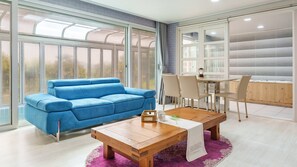 1 bedroom, free WiFi - Suncheon The Sky Pool Villa (Suncheon)