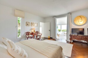 6 dormitorios, tabla de planchar con plancha, wifi